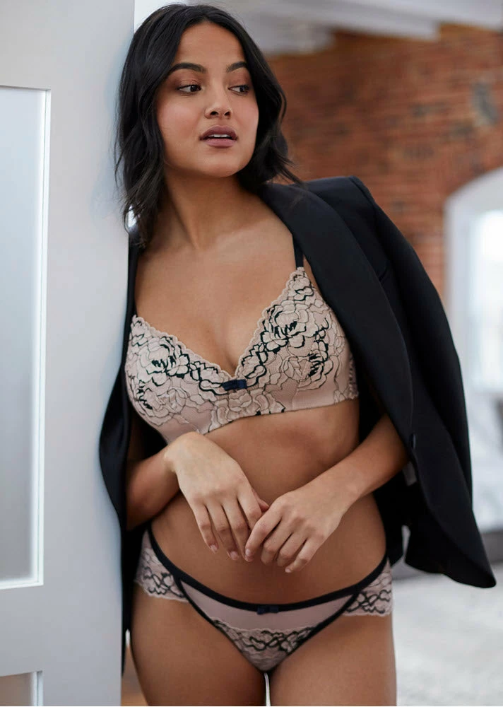 Montelle Parisian Kiss Black Taupe Wireless Bra 9461 Bras 6 Montelle Parisian Kiss Black Taupe Wireless Bra 9461 Bras